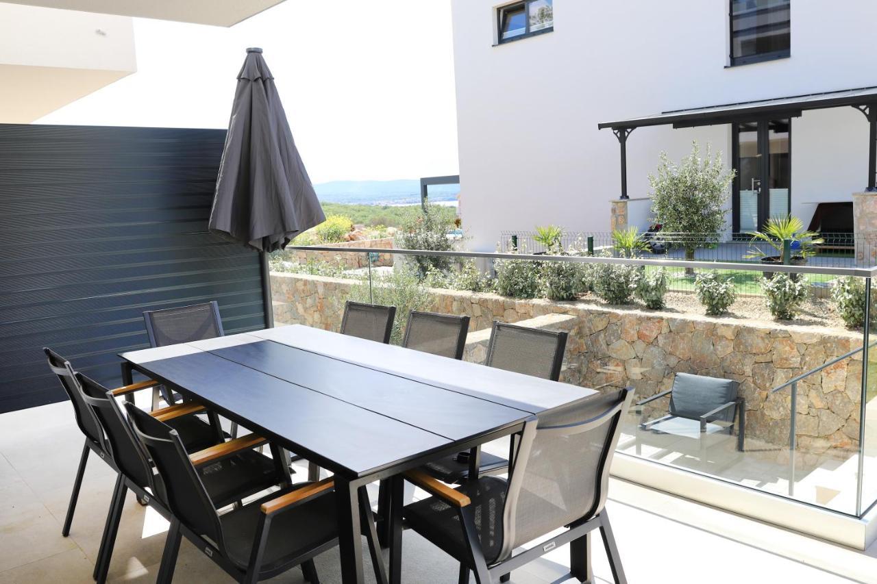 Brand New Apartment With Private Pool Njivice Kültér fotó