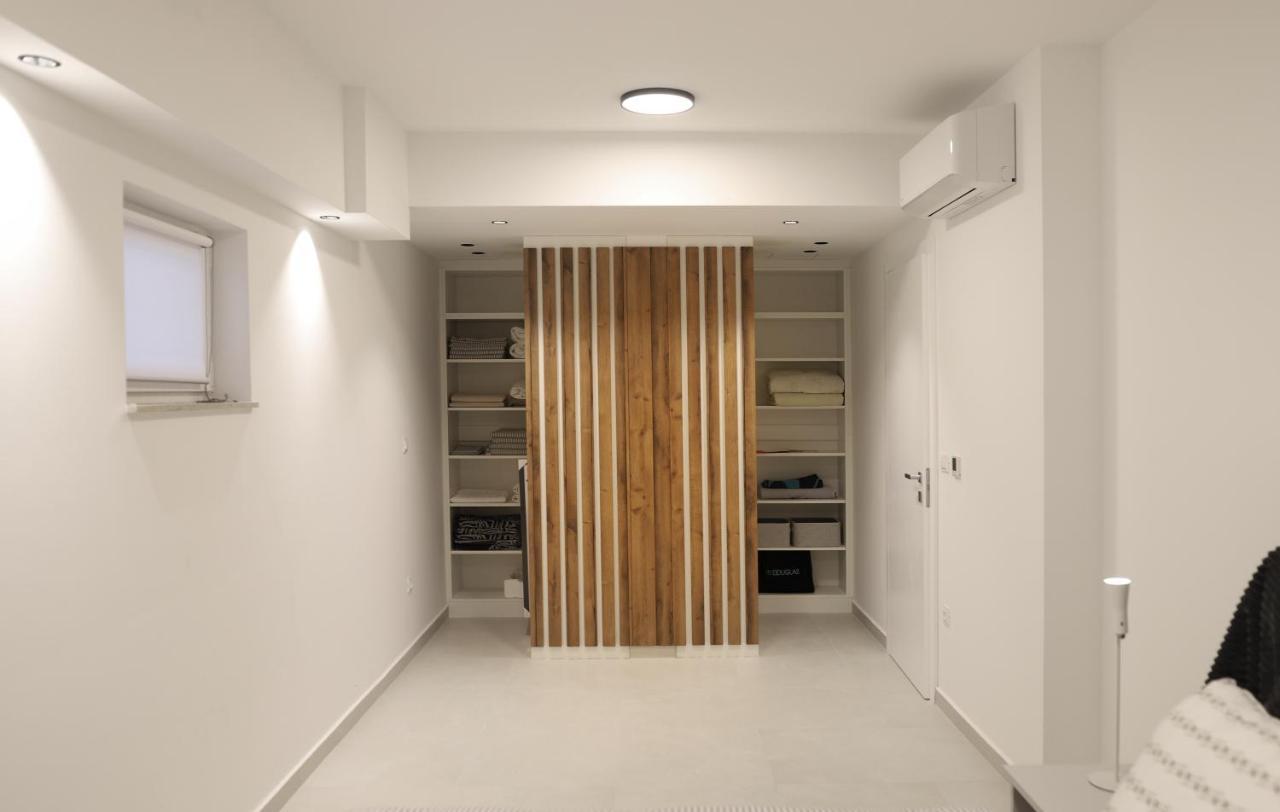 Brand New Apartment With Private Pool Njivice Kültér fotó